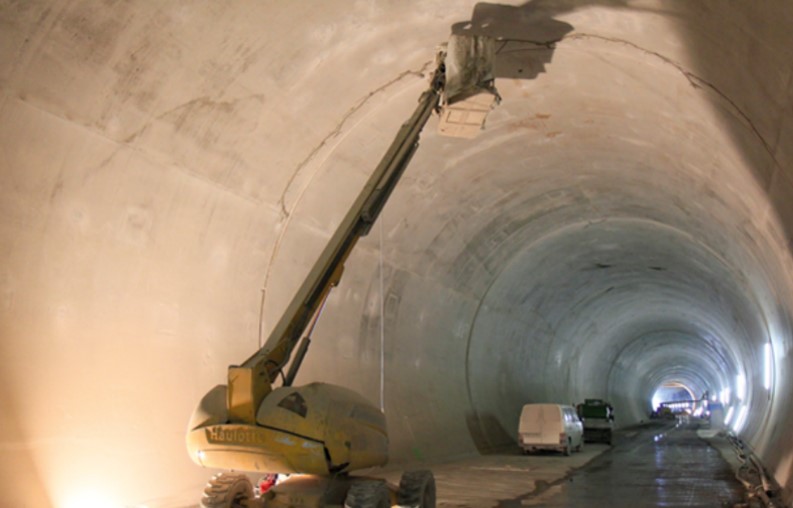 Fast-curing, seamless and fully bonded liquid, spray-applied system specially designed to provide superior bond to shotcrete and accelerate project schedules by allowing shotcrete to be used as a final lining.